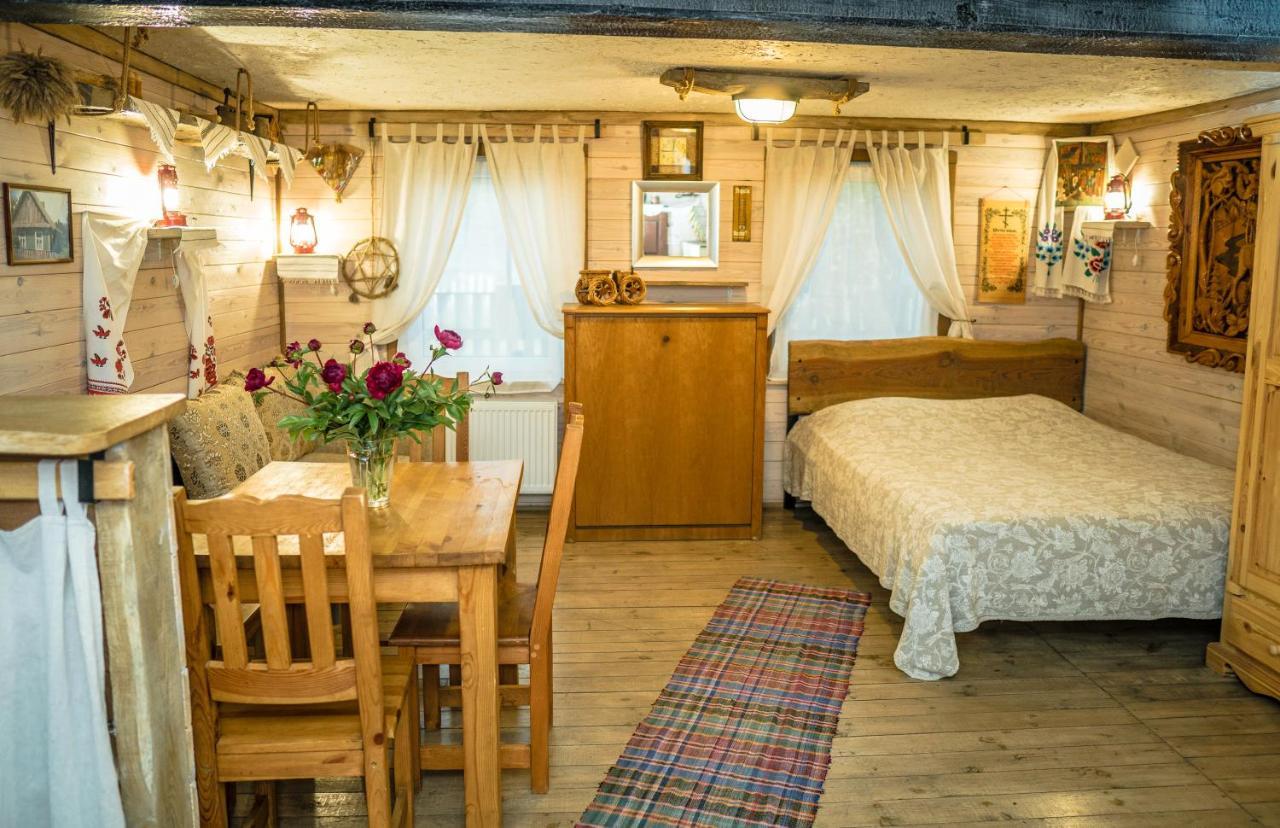 Usadba Belovezhskoye Pomestye Hotel Kamenyuky Bagian luar foto