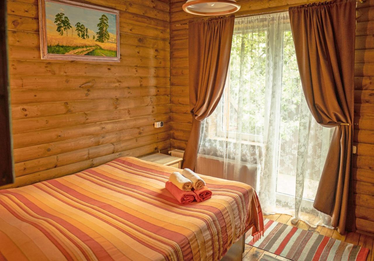 Usadba Belovezhskoye Pomestye Hotel Kamenyuky Bagian luar foto