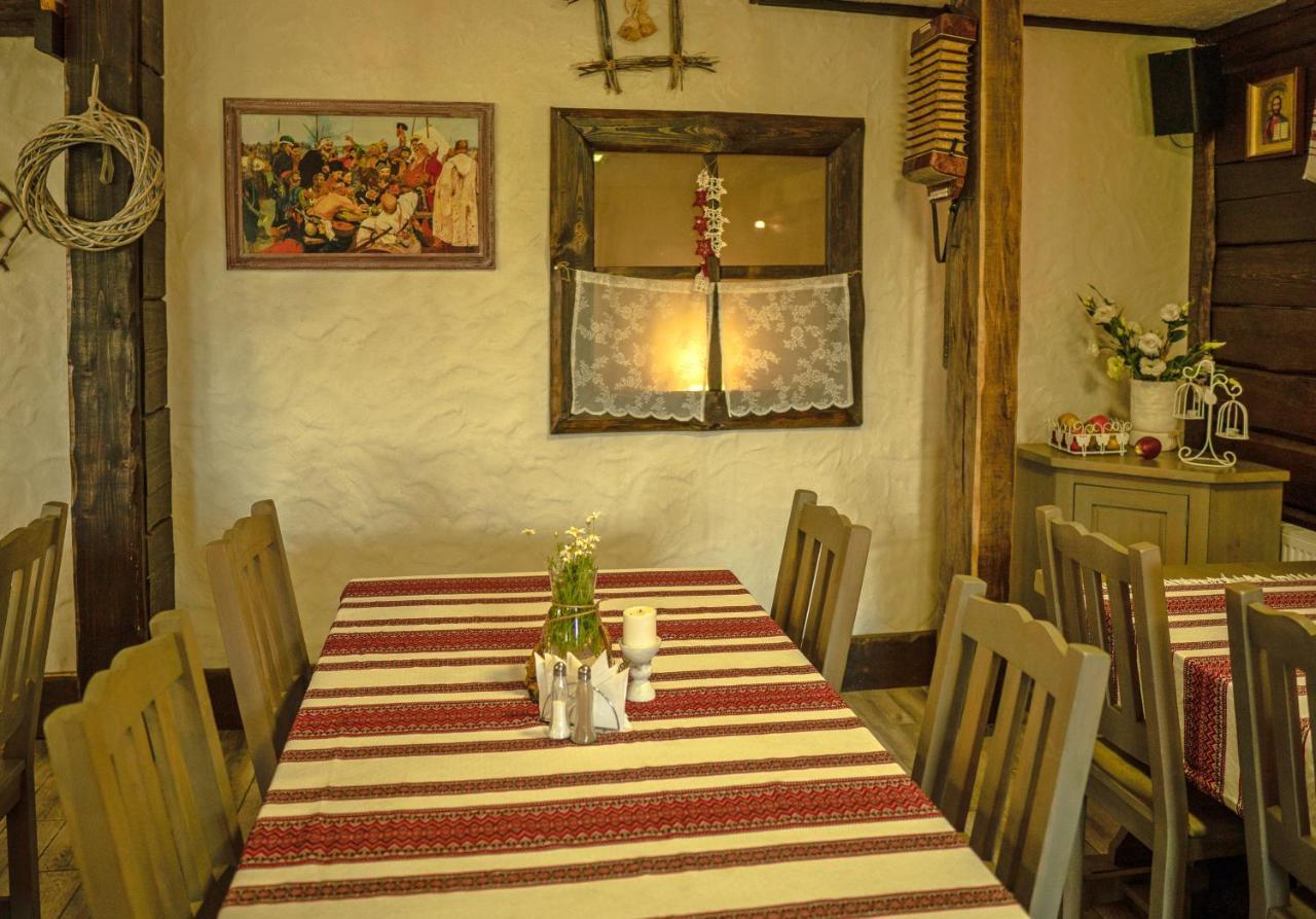Usadba Belovezhskoye Pomestye Hotel Kamenyuky Bagian luar foto