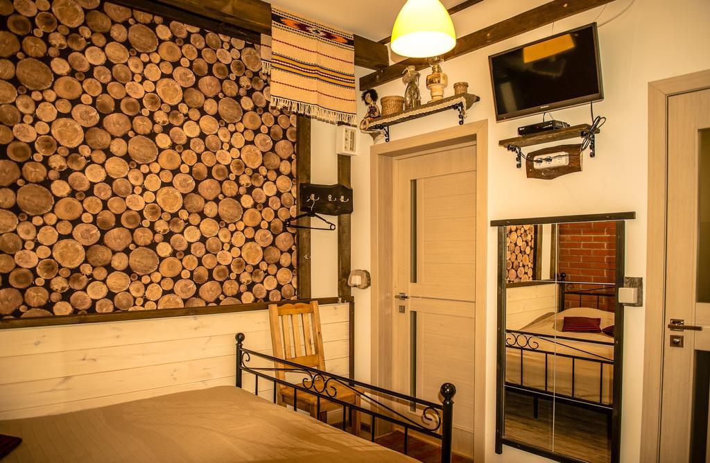 Usadba Belovezhskoye Pomestye Hotel Kamenyuky Bagian luar foto