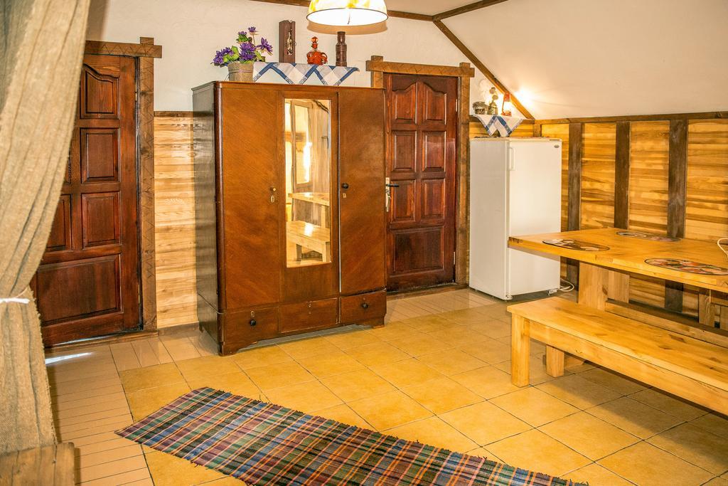 Usadba Belovezhskoye Pomestye Hotel Kamenyuky Bagian luar foto